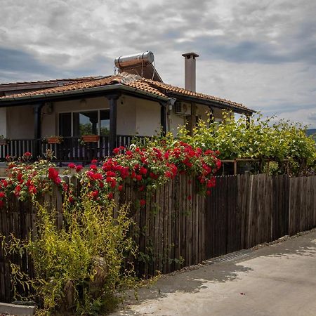 לוזנטס Villa Beni - 4 Bedroom Private House By Flаt Manаger מראה חיצוני תמונה
