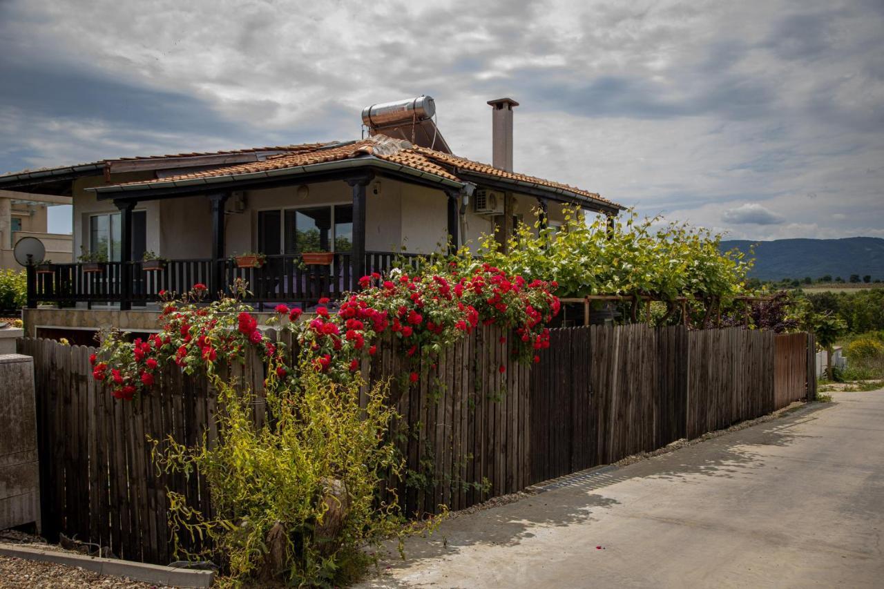 לוזנטס Villa Beni - 4 Bedroom Private House By Flаt Manаger מראה חיצוני תמונה