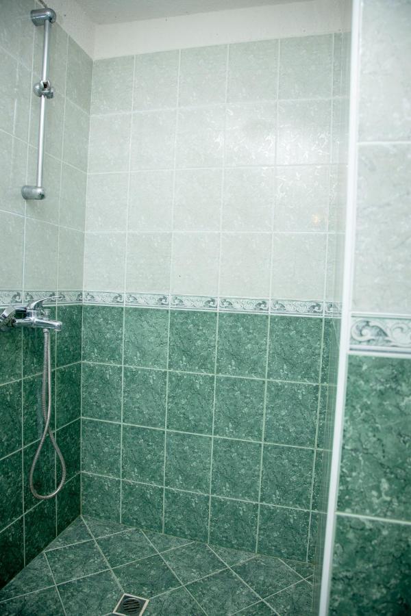 לוזנטס Villa Beni - 4 Bedroom Private House By Flаt Manаger מראה חיצוני תמונה