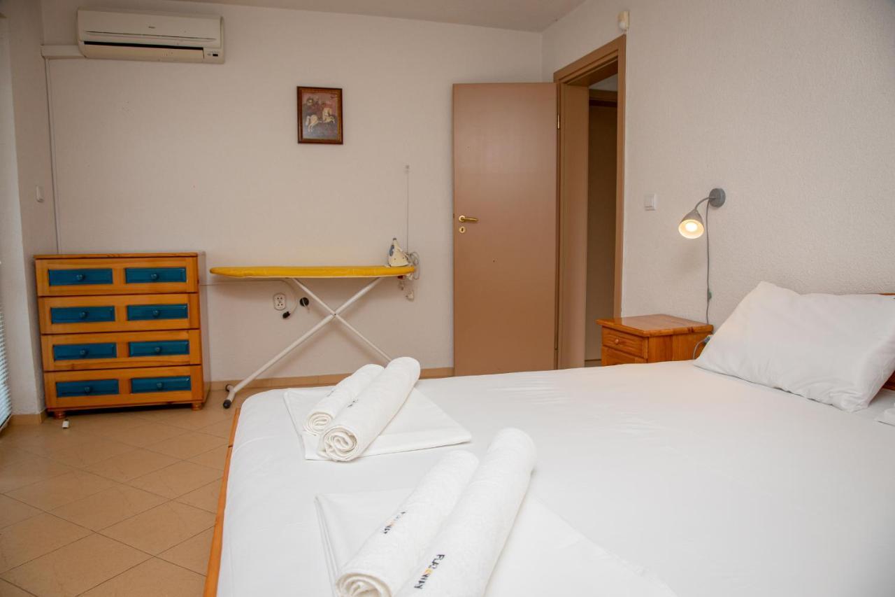 לוזנטס Villa Beni - 4 Bedroom Private House By Flаt Manаger מראה חיצוני תמונה